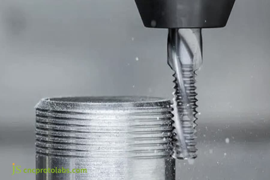 services de fraisage de filetage de précision